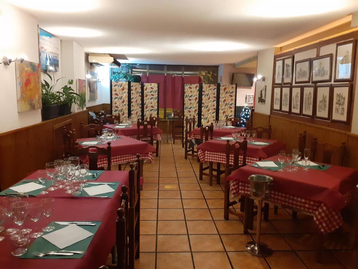 Hostal Jaime I Huesca Eksteriør bilde